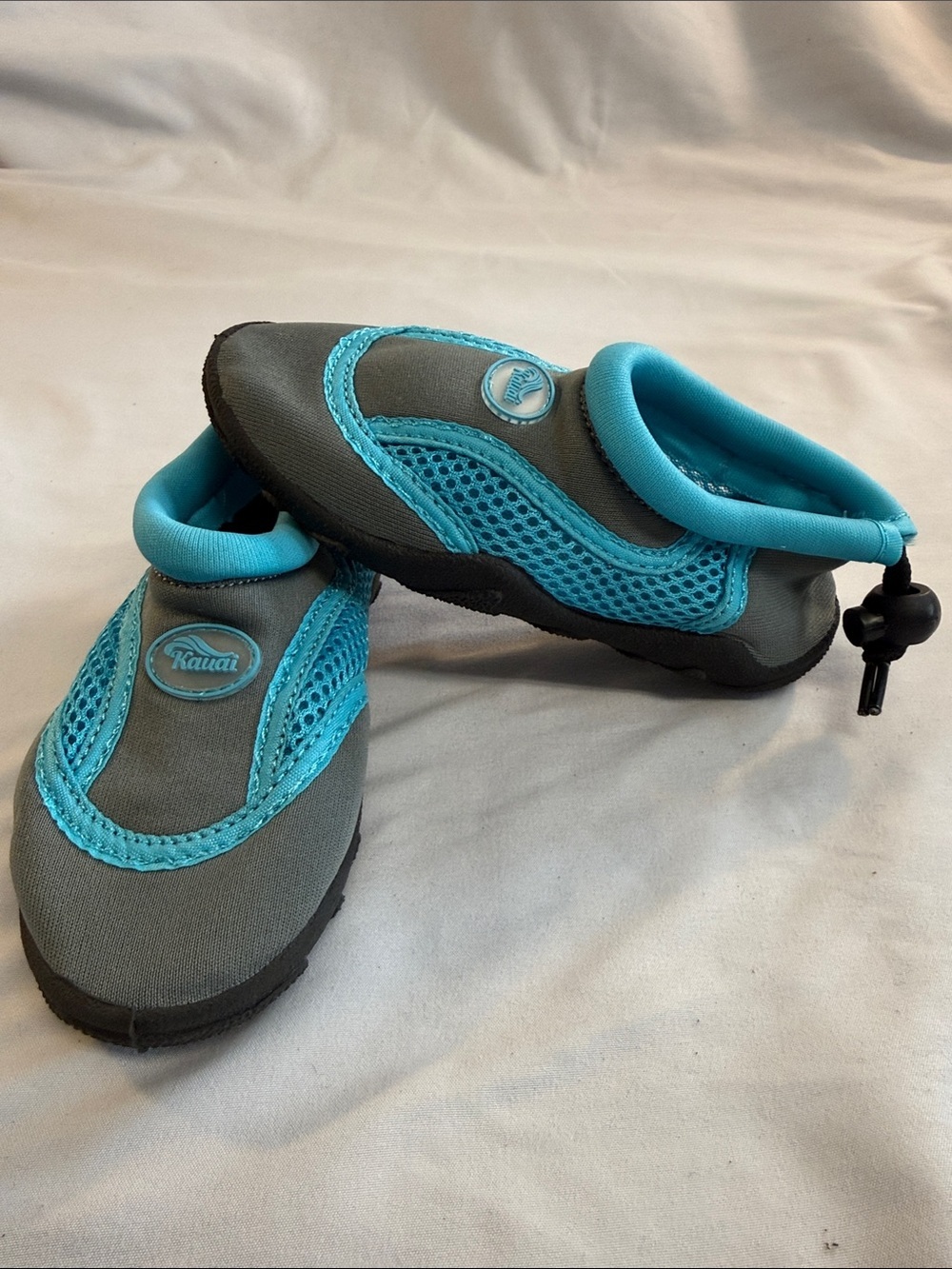 Kids - NWOT - Water Shoes in Gray & Teal